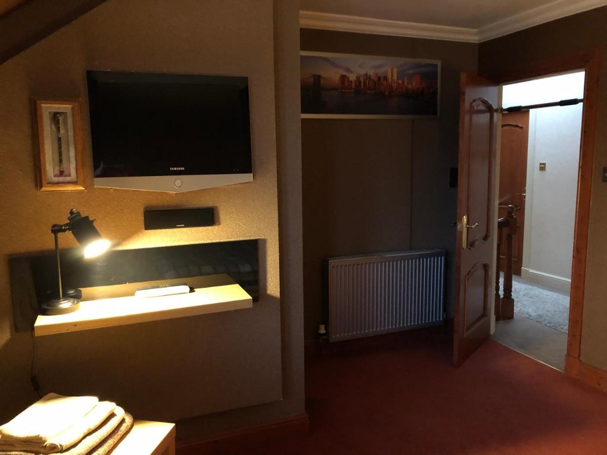 Tranquil Accommodation In A Great Location. Lanark Bagian luar foto