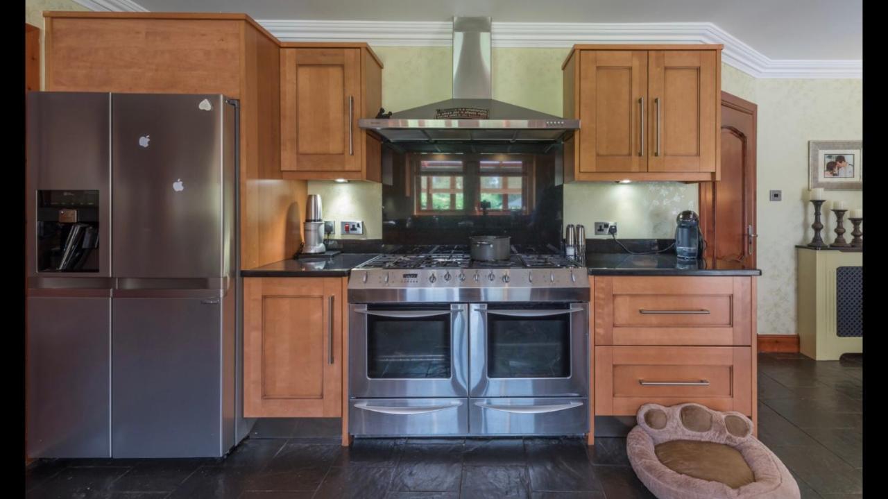 Tranquil Accommodation In A Great Location. Lanark Bagian luar foto